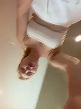 Stripchat Live Sex Cam of AmmyHot