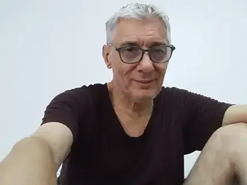 Stripchat Live Sex of BIGUNCUTHARDCOCK