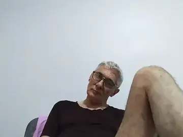 Stripchat Sex Chat of BIGUNCUTHARDCOCK