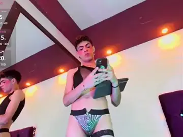 Stripchat Free Porn Cam of Nicolass_23