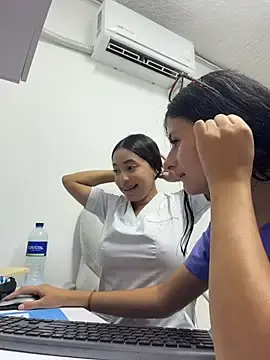 Stripchat Free Porn Cam of Mia_Alanna