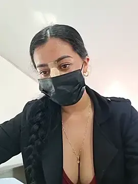 Stripchat Live Sex Cam of Luianna
