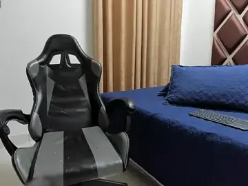 Stripchat Live Sex of Ithan_Hott