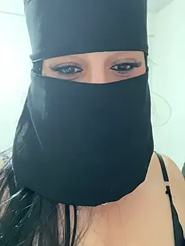 Stripchat Free Porn Cam of mari_layali