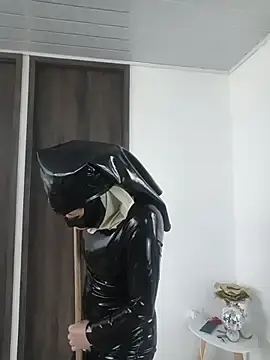 Stripchat Adult Webcams of LatexDevil_Blondie