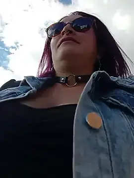 Stripchat Live Sex Cam of sophie_banger