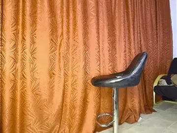 Stripchat Adult Webcam of roxana_collins