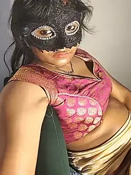Stripchat Sex Cam of DIRTYSECRET_QUEEN_07