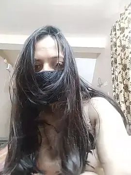 Stripchat Free Porn Cam of Diviyaa1
