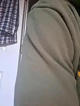 Stripchat Free Porn Cam of bigboytoy912