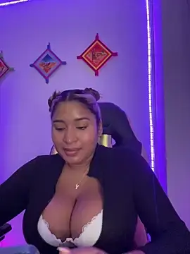 Stripchat Free Live Porn of morena_2026pink