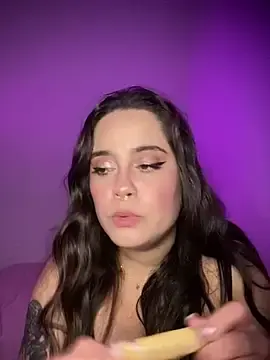 Stripchat Live Sex Cam of PutaYasmim