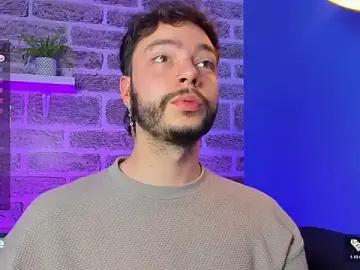 Stripchat Free Porn Cam of noah_ricci