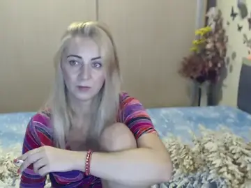 Stripchat Live Sex Cam of MirabelaSweet