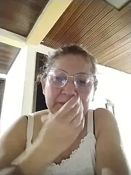 Stripchat Live Sex Cam of JULIETA_21-