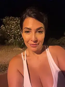 Stripchat Free Live Porn of Cataleya80