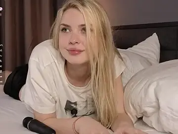 Stripchat Sex Cam of LanniWalker
