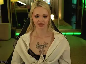 Stripchat Live Porn of ManiFreyja