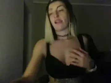 Stripchat Free Porn Cam of lolalatinaa