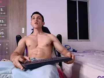 Stripchat Free Live Porn of rick_grimes25