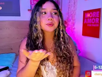 Stripchat Adult Webcam of Cherryyquen