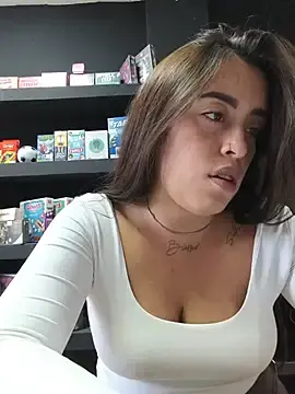 Stripchat Free Porn Cam of MissNyraSecret
