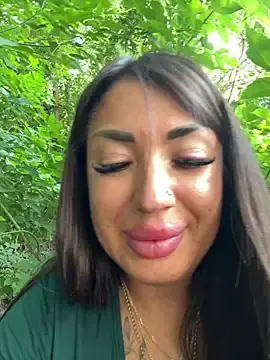Stripchat Watch Live Sex Cams of RuslanaXX
