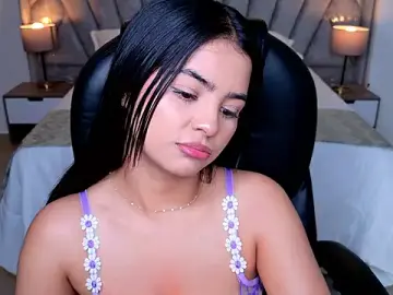 Stripchat Live Sex of Layla_Breezee