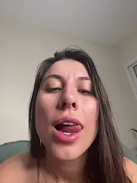 Stripchat Adult Video Chat of Carolini09