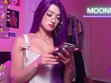 Stripchat Adult Webcam of moonfiredancer