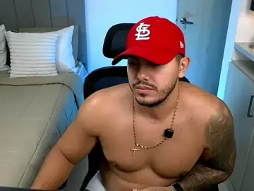 Stripchat Sex Chat of owen-pierces