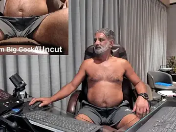 Stripchat Live Sex of OnlineBossUK