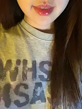 Stripchat Watch Live Sex Cams of Uyennii02
