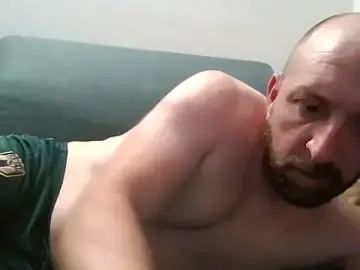 Stripchat Live Sex Cam of luca_beech88