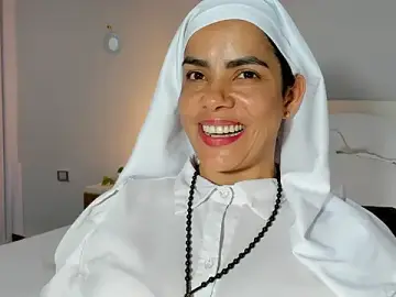 Stripchat Free Porn Cam of ClaraMariaMon