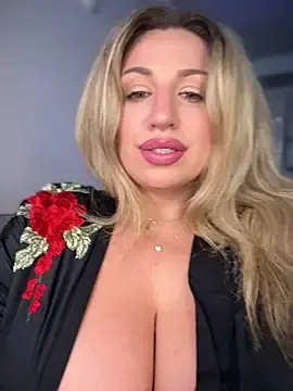 Stripchat Watch Live Sex Cams of miamellycious