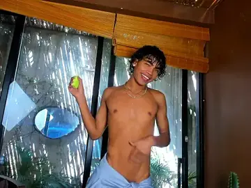 Stripchat Sex Cam of AlanCutee