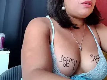 Stripchat Best live sex cam show of rosesdesiles