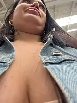 Stripchat Free Porn Cam of Sara_fun