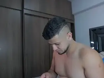Stripchat Nude Webcam of TomasEvenson