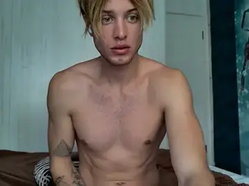 Stripchat Adult Webcam of sashenkka