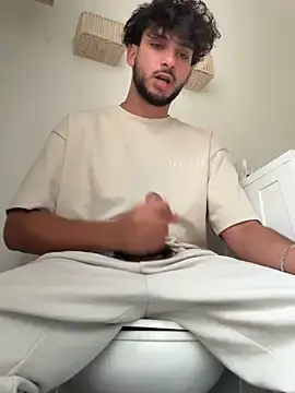 Stripchat Live Sex Cam of Gipsyboysteve