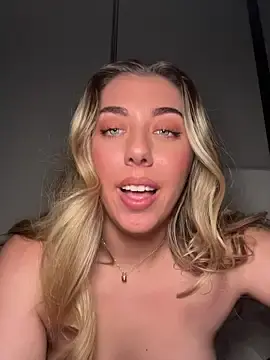 Stripchat Best live sex cam show of Aussielulu