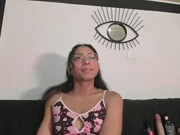 Stripchat Best Webcam of EmilyGomezLS