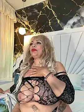 Stripchat Live Sex Cam of scarlett_sexx69