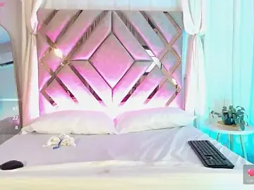 Stripchat Adult Webcam of MilaMonroeX