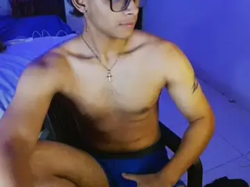 Stripchat Adult Webcam of Mr_yisuzz
