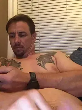 Stripchat Live Sex Cam of Highfrog1