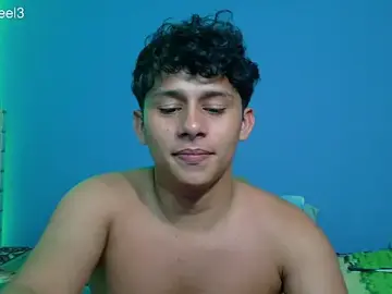 Stripchat Live Sex Cam of elias_steel1