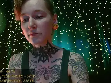 Stripchat Nude Webcam of Littlespacemouse
